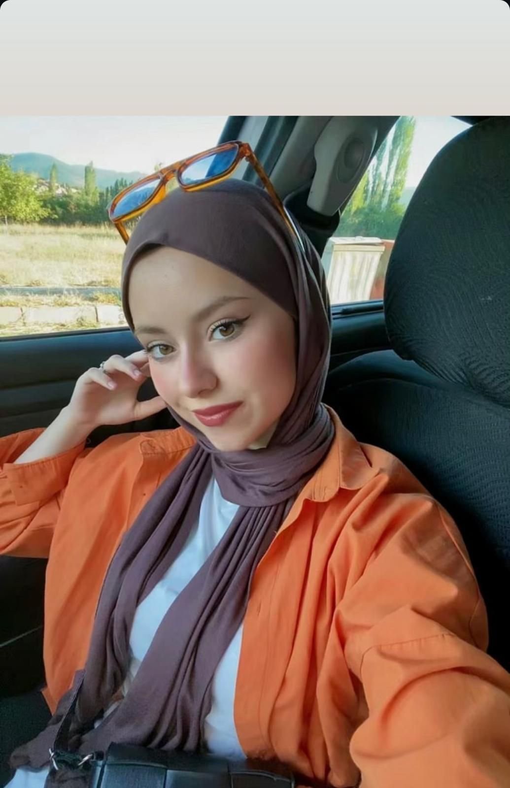 Bayraklı Aşkı Gören Kadın Escort Bayan Bahar